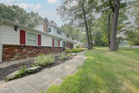 38 Shadow Wood Way Ballston Lake NY 12019