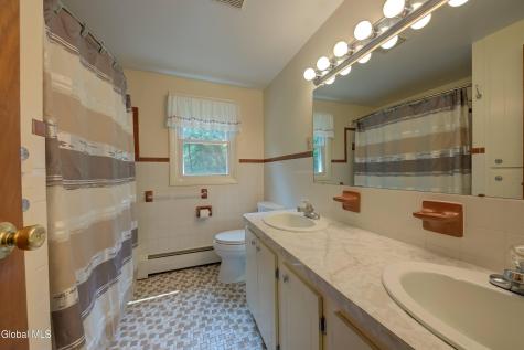38 Shadow Wood Way Ballston Lake NY 12019