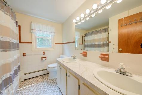 38 Shadow Wood Way Ballston Lake NY 12019