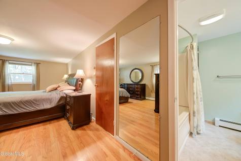 38 Shadow Wood Way Ballston Lake NY 12019