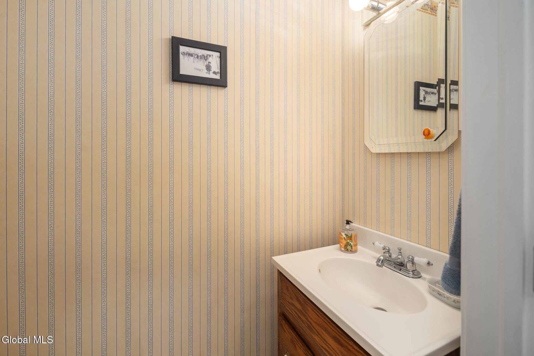 377 Pangburn Road Schenectady NY 12306