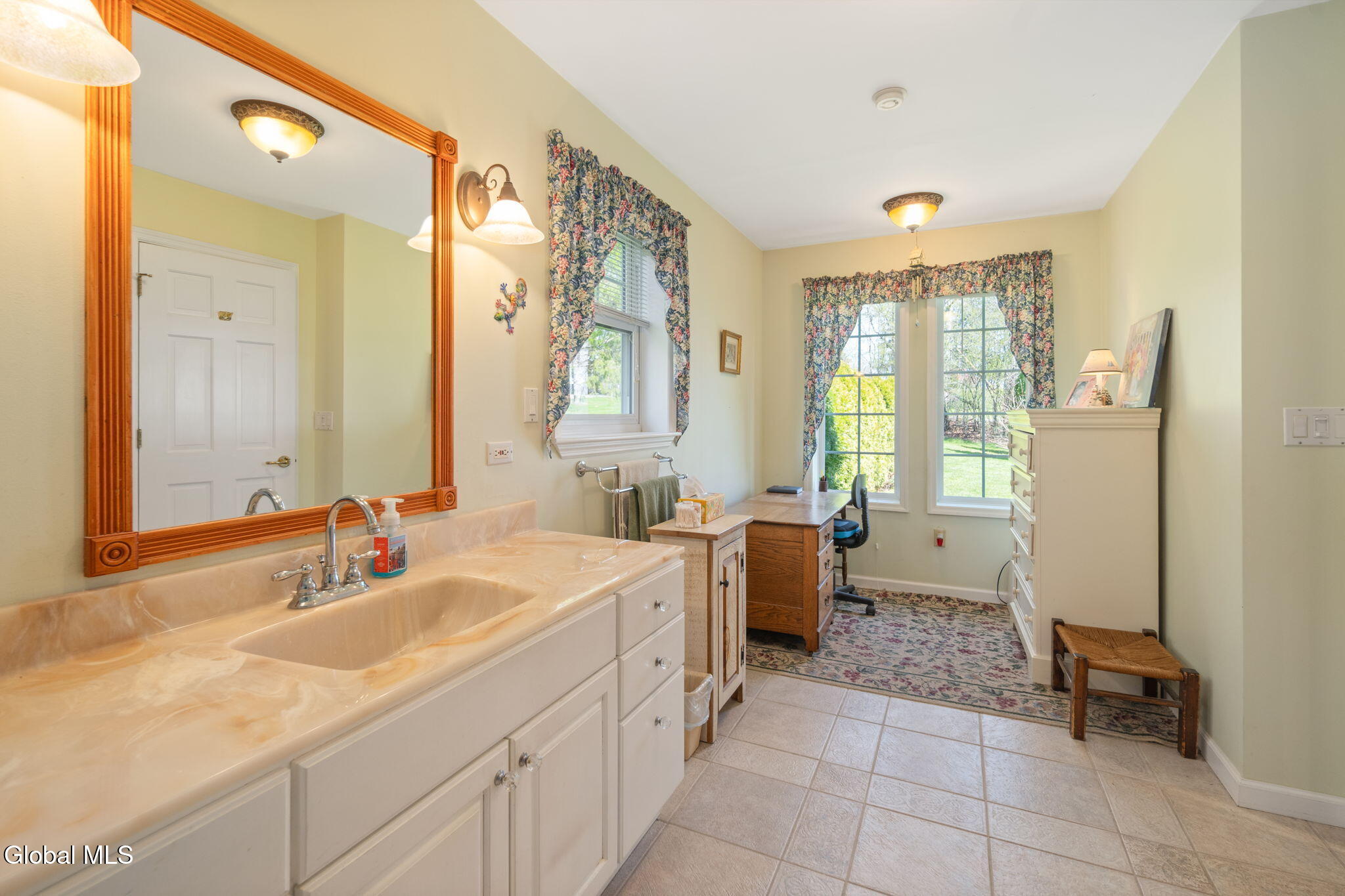 377 Pangburn Road Schenectady NY 12306
