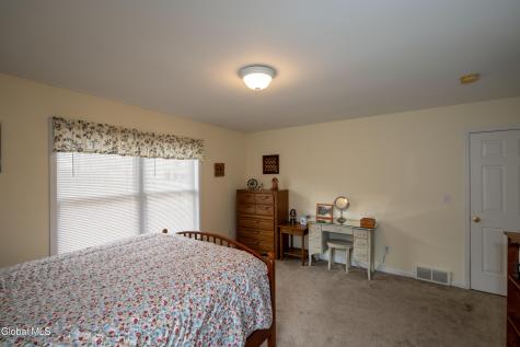 19 Chapel Hill Boulevard Ballston Lake NY 12019