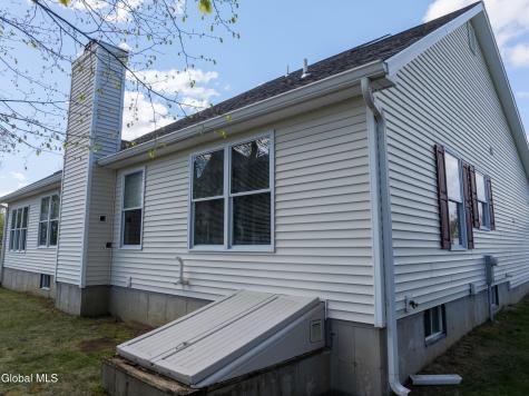 19 Chapel Hill Boulevard Ballston Lake NY 12019