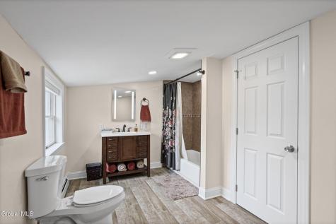 1567 Best Road Rensselaer NY 12144