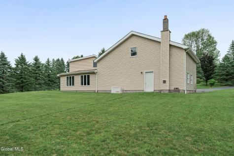 1567 Best Road Rensselaer NY 12144