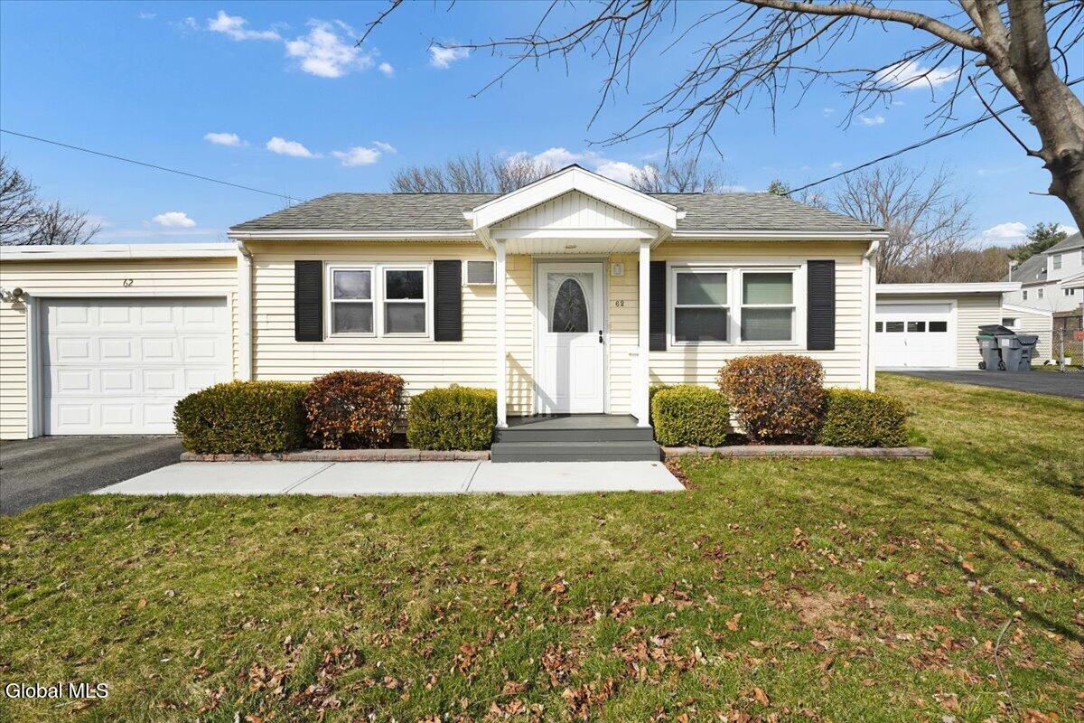 62 Mary Hadge Drive Schenectady NY 12309