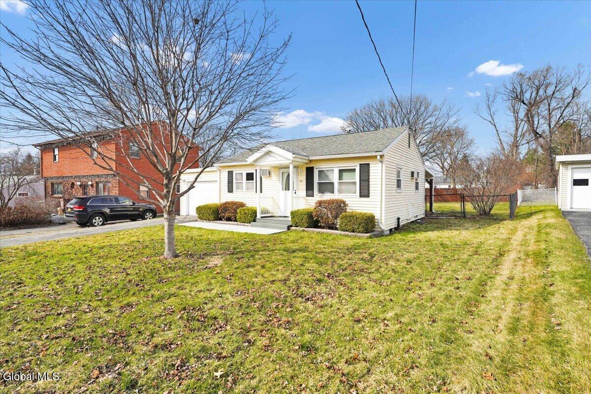 62 Mary Hadge Drive Schenectady NY 12309