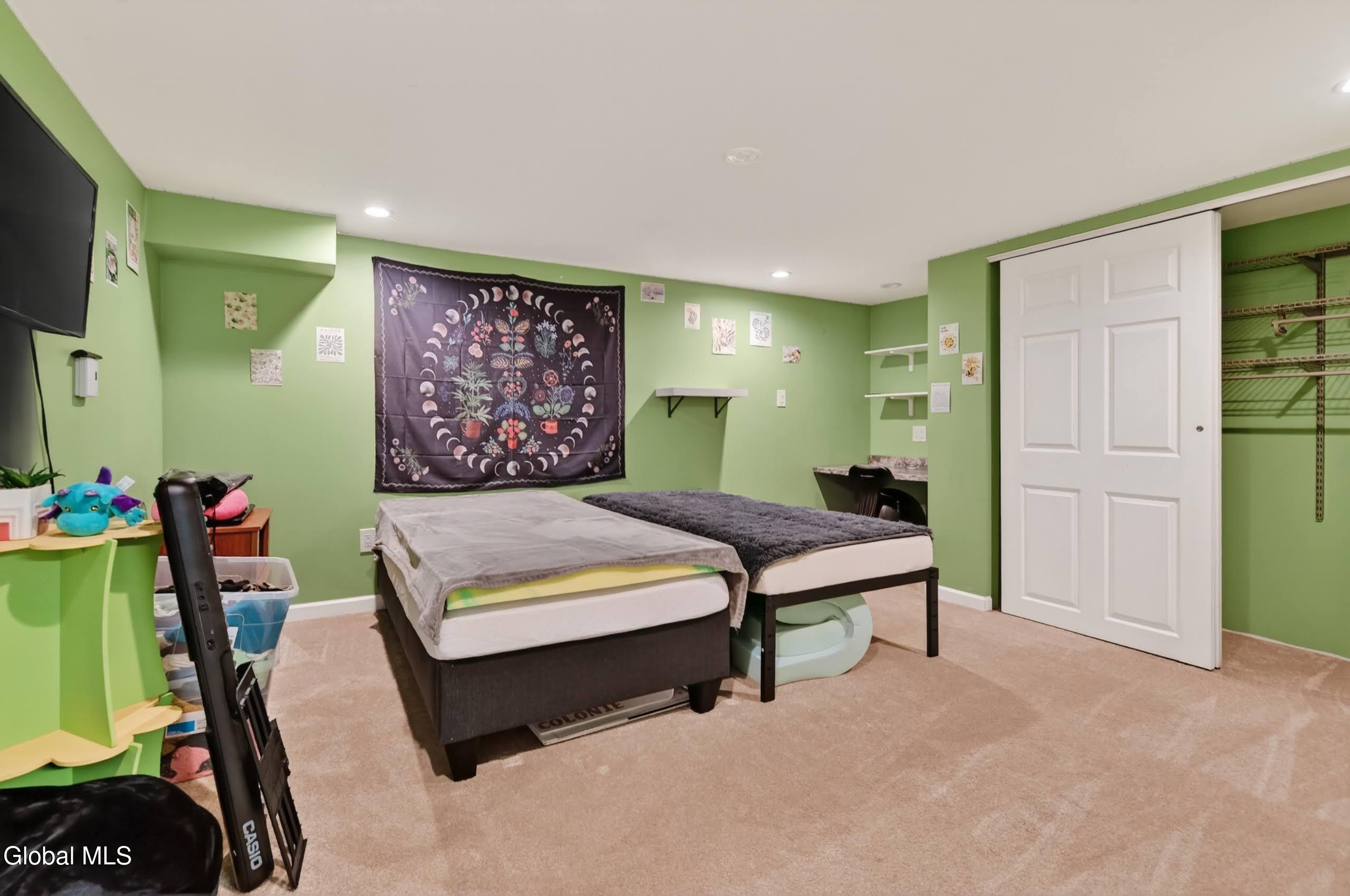 73 Bridle Path Albany NY 12205