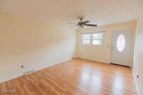 1844 Fiero Avenue Schenectady NY 12303