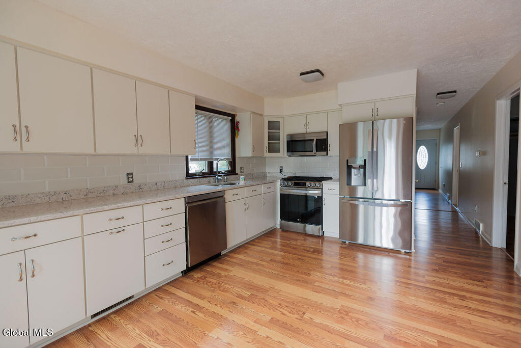 1844 Fiero Avenue Schenectady NY 12303