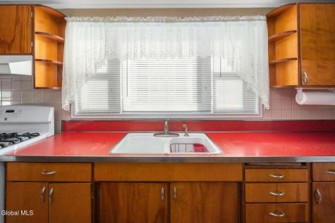 2726 Broadway Rotterdam NY 12306