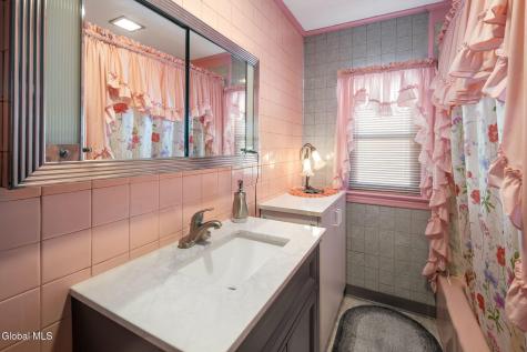 2726 Broadway Rotterdam NY 12306