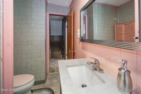 2726 Broadway Rotterdam NY 12306