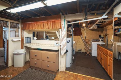 2726 Broadway Rotterdam NY 12306