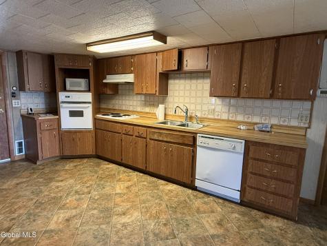 11 Hartman Loop Queensbury NY 12804