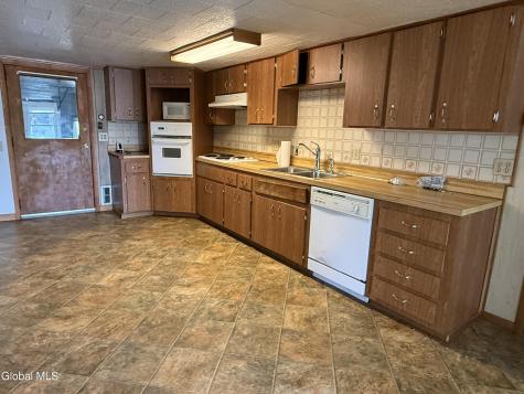 11 Hartman Loop Queensbury NY 12804