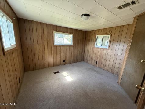 11 Hartman Loop Queensbury NY 12804