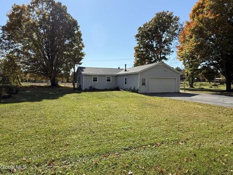 11 Hartman Loop Queensbury NY 12804