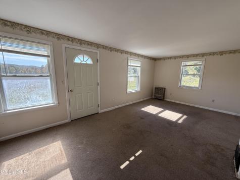 11 Hartman Loop Queensbury NY 12804