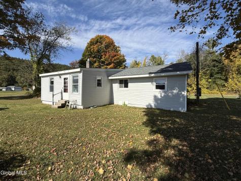 11 Hartman Loop Queensbury NY 12804