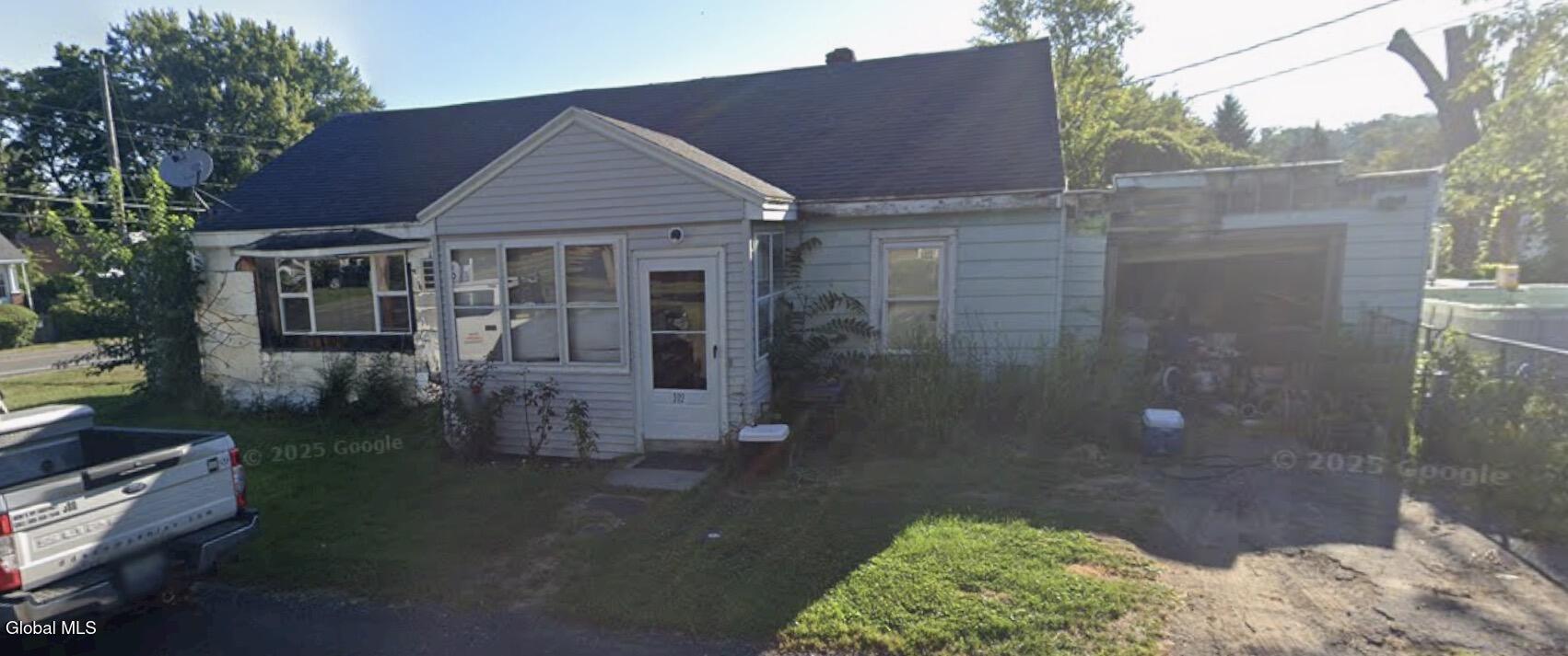 102 Hampton Avenue Rensselaer NY 12144