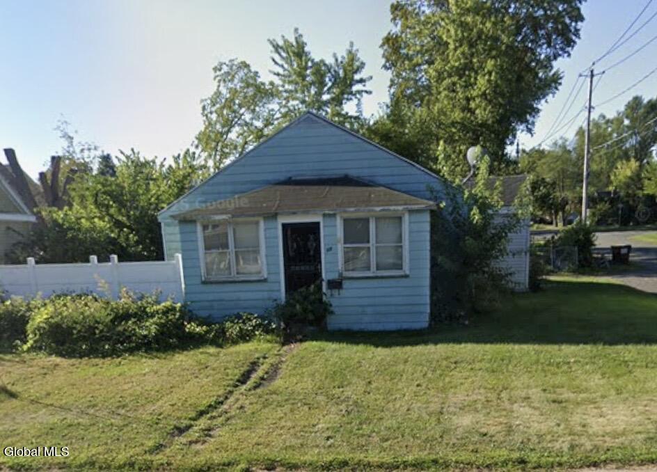 102 Hampton Avenue Rensselaer NY 12144