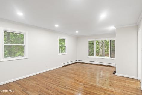 17 Belmonte Lane Clifton Park NY 12065