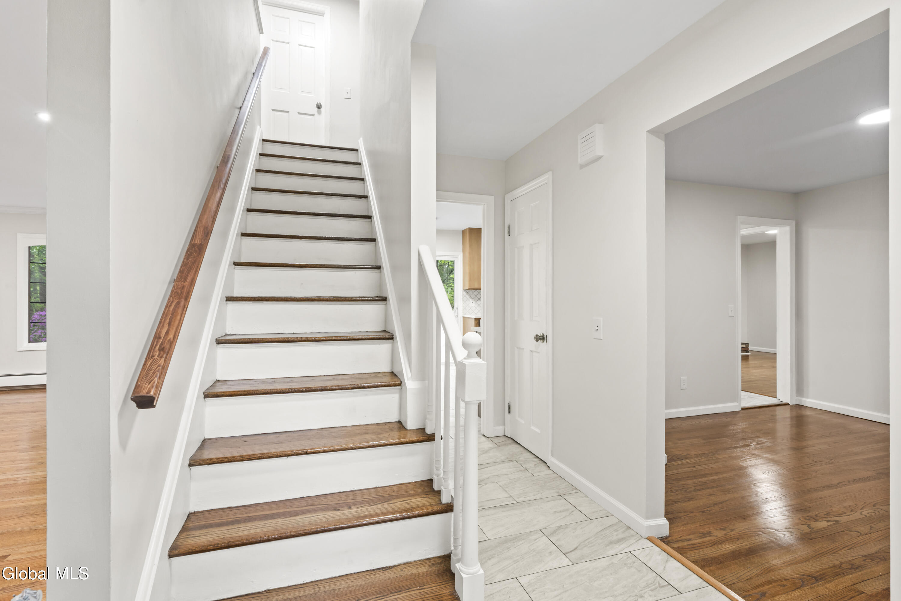 17 Belmonte Lane Clifton Park NY 12065