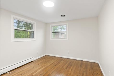 17 Belmonte Lane Clifton Park NY 12065