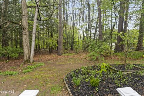 17 Belmonte Lane Clifton Park NY 12065