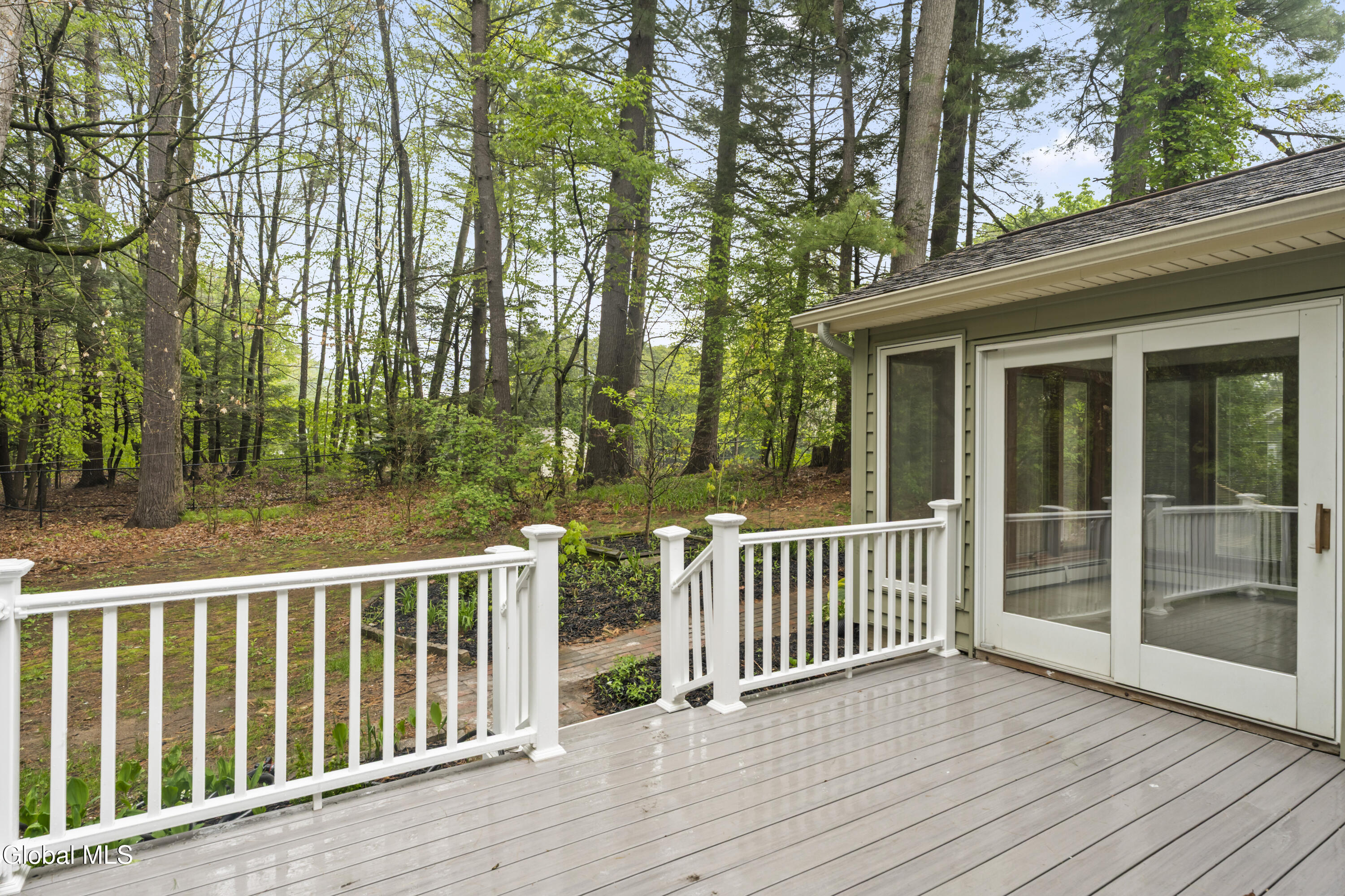 17 Belmonte Lane Clifton Park NY 12065