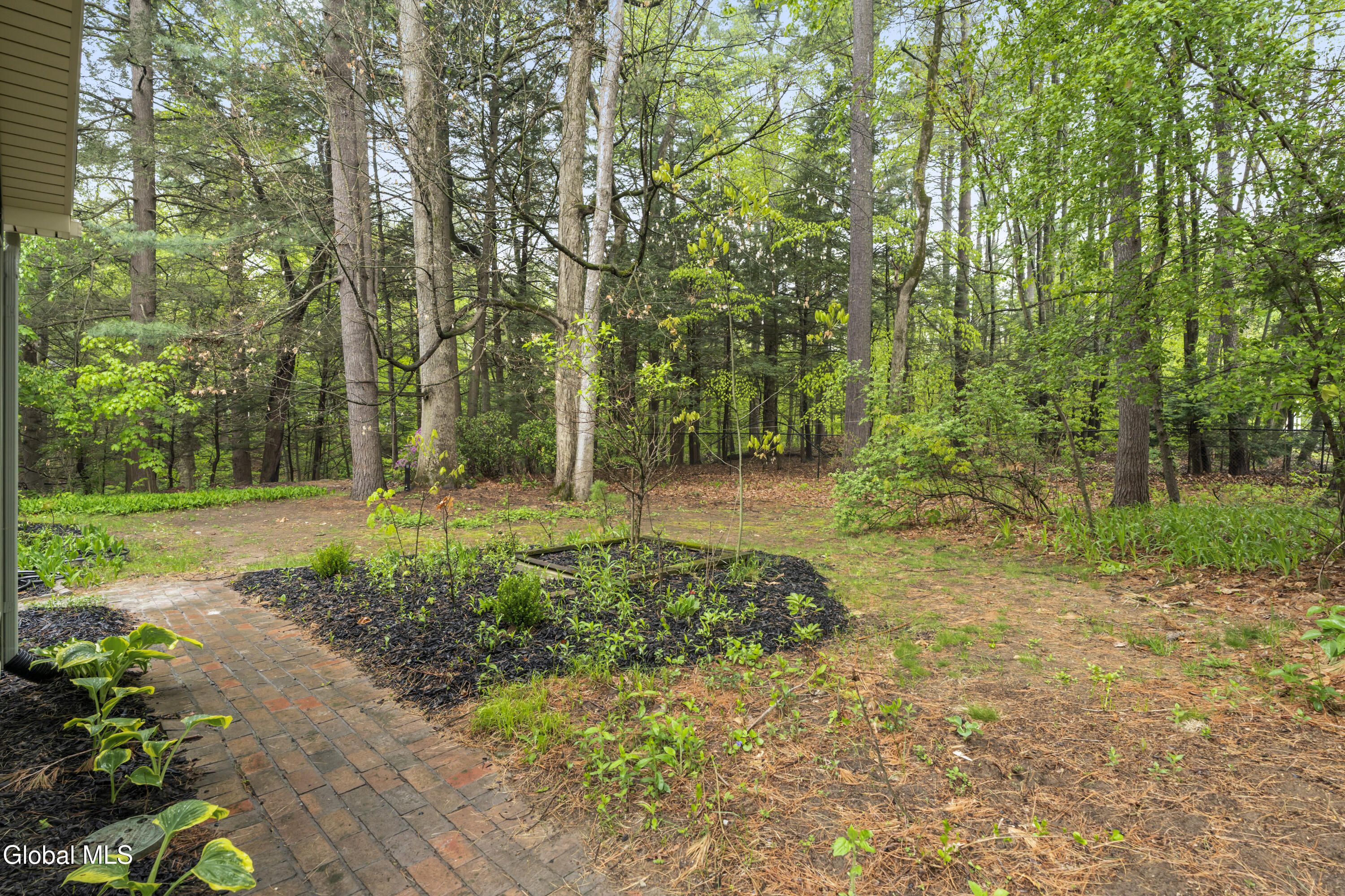17 Belmonte Lane Clifton Park NY 12065