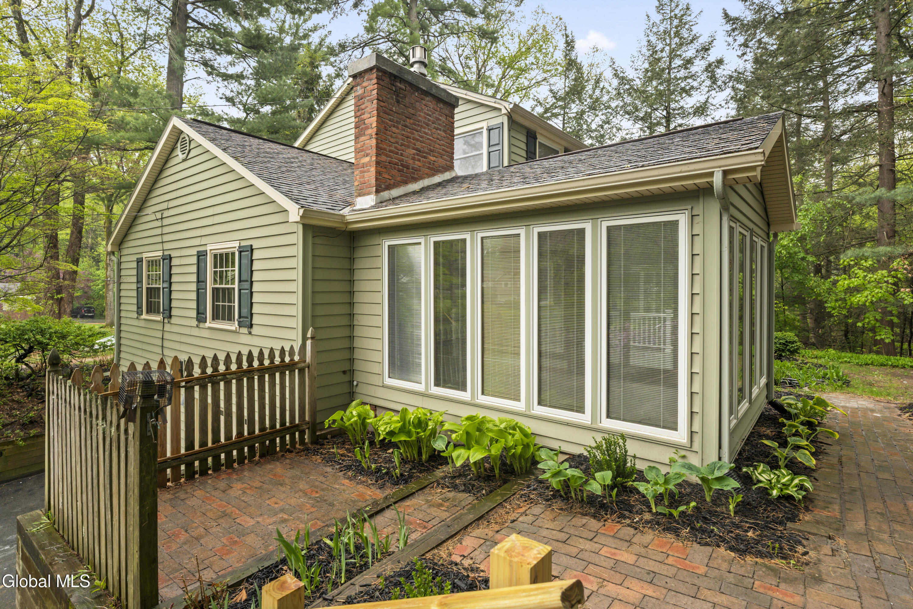 17 Belmonte Lane Clifton Park NY 12065