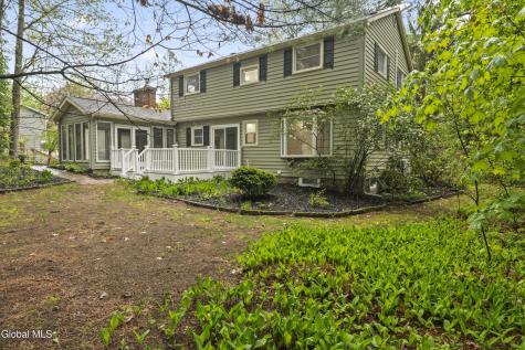 17 Belmonte Lane Clifton Park NY 12065