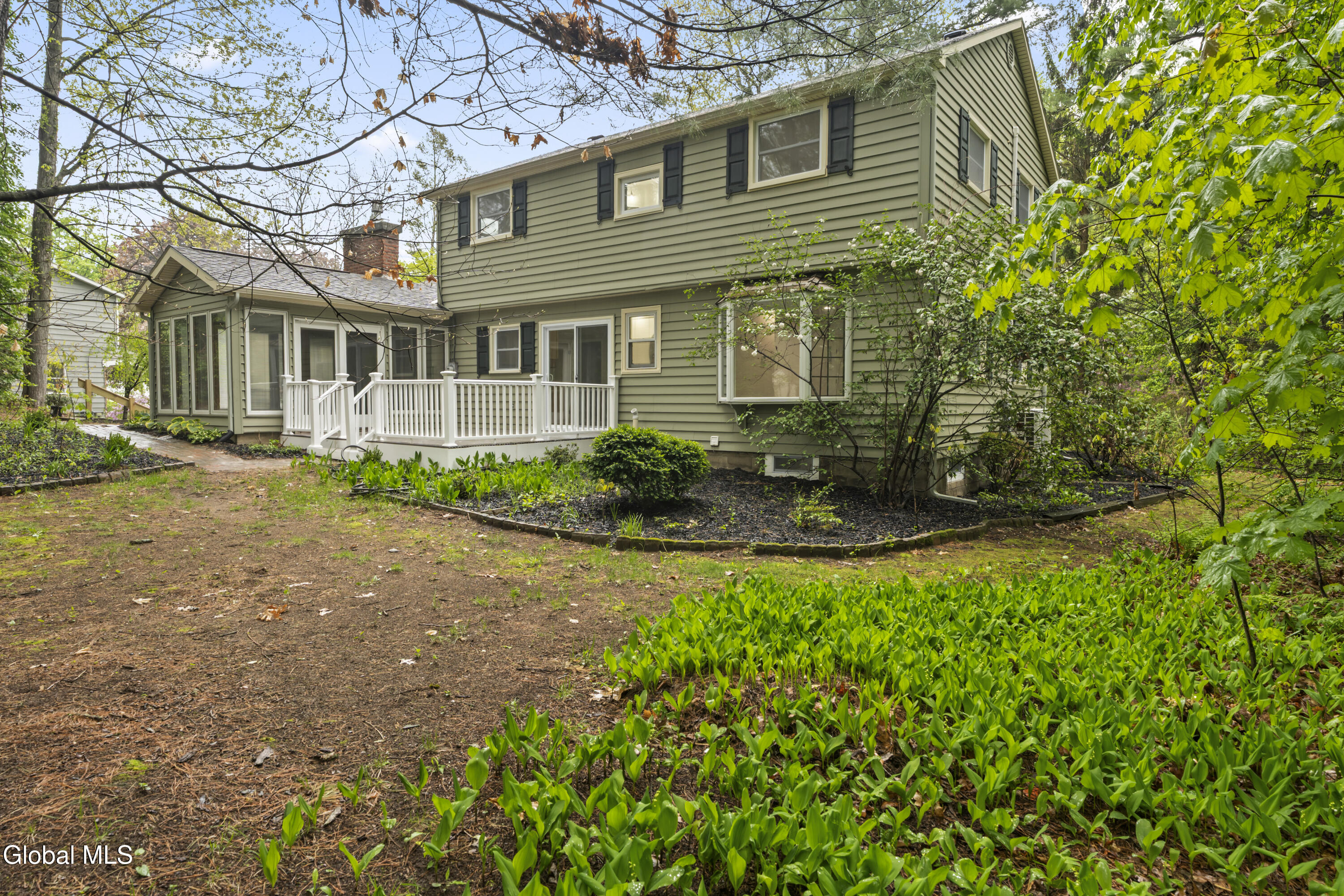 17 Belmonte Lane Clifton Park NY 12065