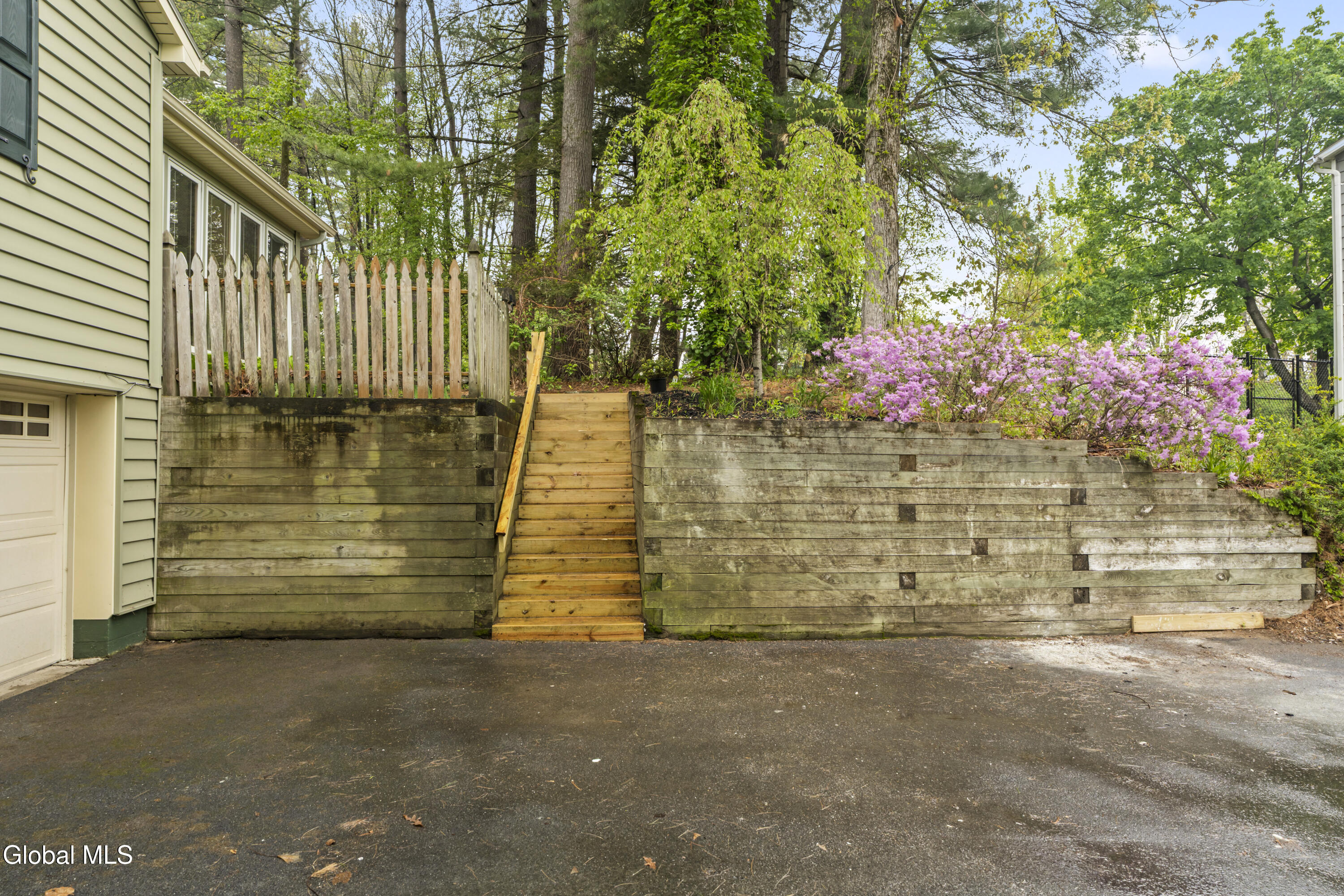 17 Belmonte Lane Clifton Park NY 12065