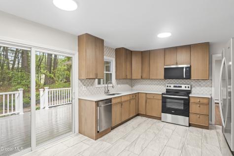 17 Belmonte Lane Clifton Park NY 12065