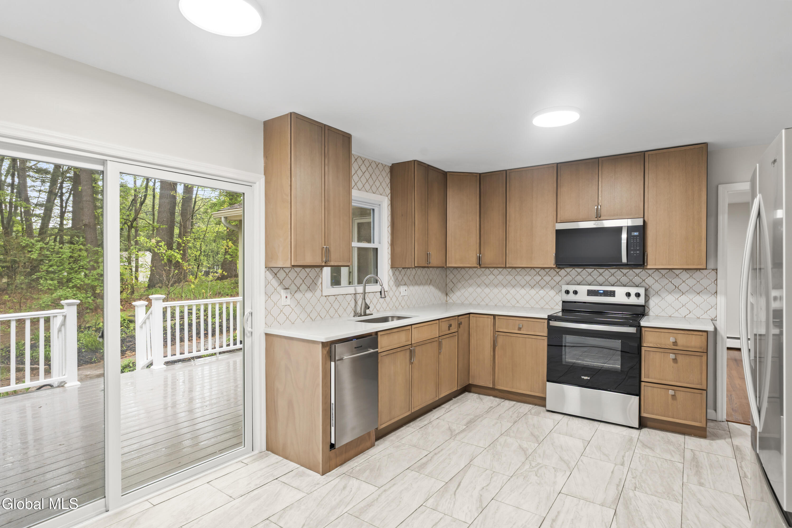 17 Belmonte Lane Clifton Park NY 12065