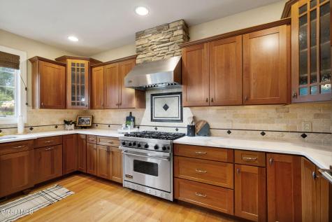 42 Tipperary Way Ballston Lake NY 12019