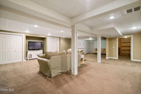 42 Tipperary Way Ballston Lake NY 12019
