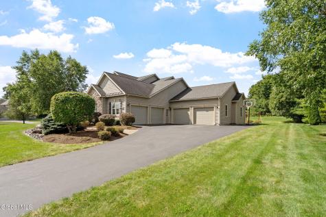 42 Tipperary Way Ballston Lake NY 12019
