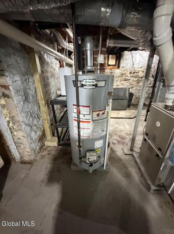 11 Monroe Street Gloversville NY 12078