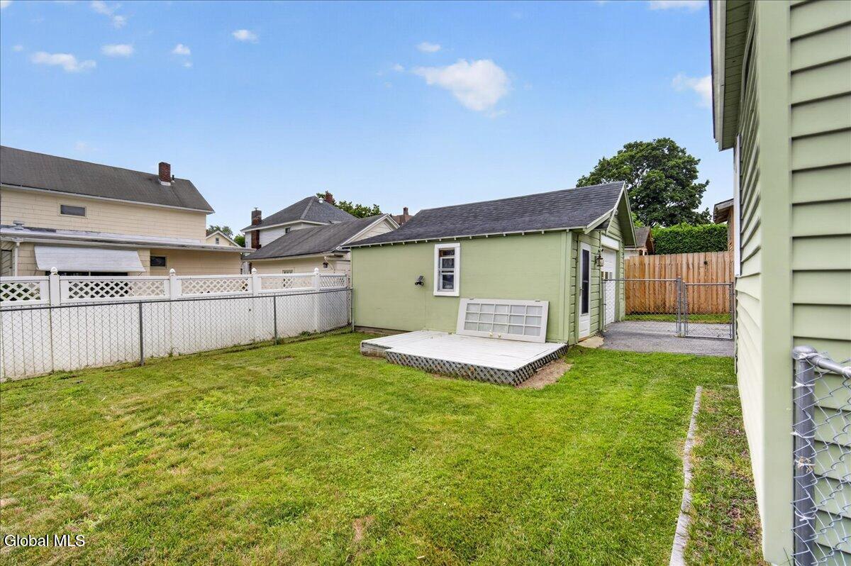 11 Monroe Street Gloversville NY 12078