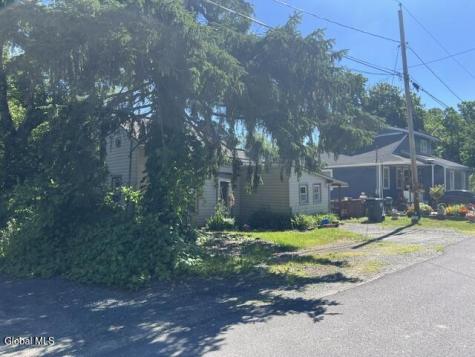 323 Oakhurst Street Troy NY 12182