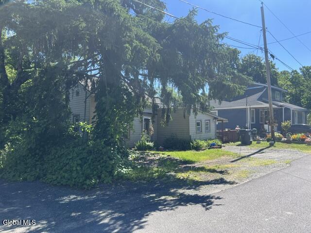 323 Oakhurst Street Troy NY 12182