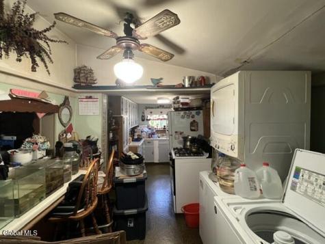 323 Oakhurst Street Troy NY 12182