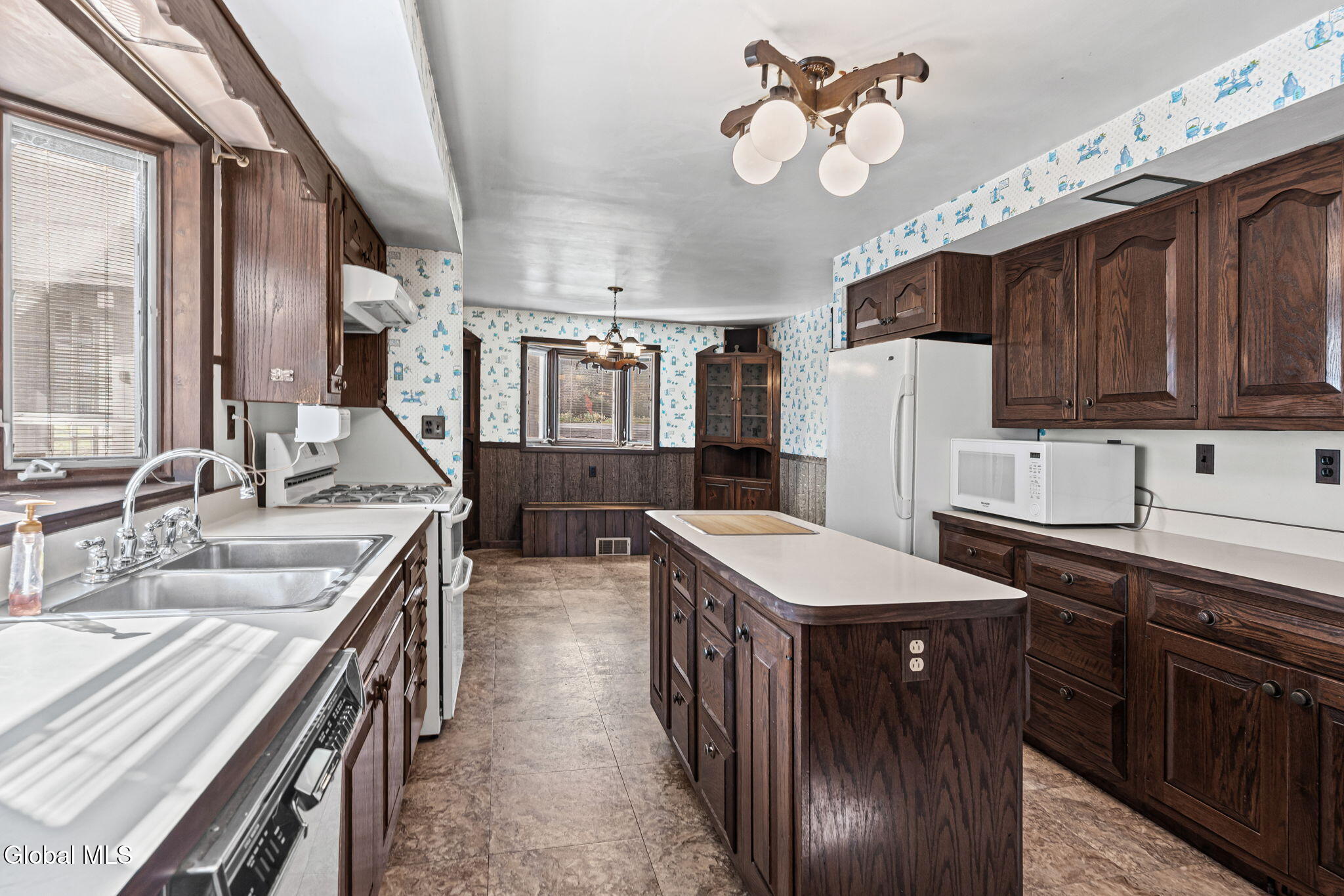 1191 Delaware Turnpike Delmar NY 12054