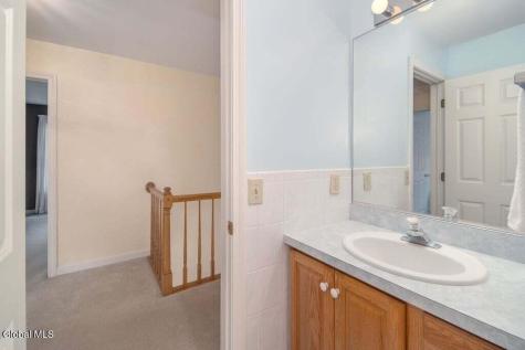 29 Columbine Drive Glenmont NY 12077