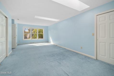 29 Columbine Drive Glenmont NY 12077